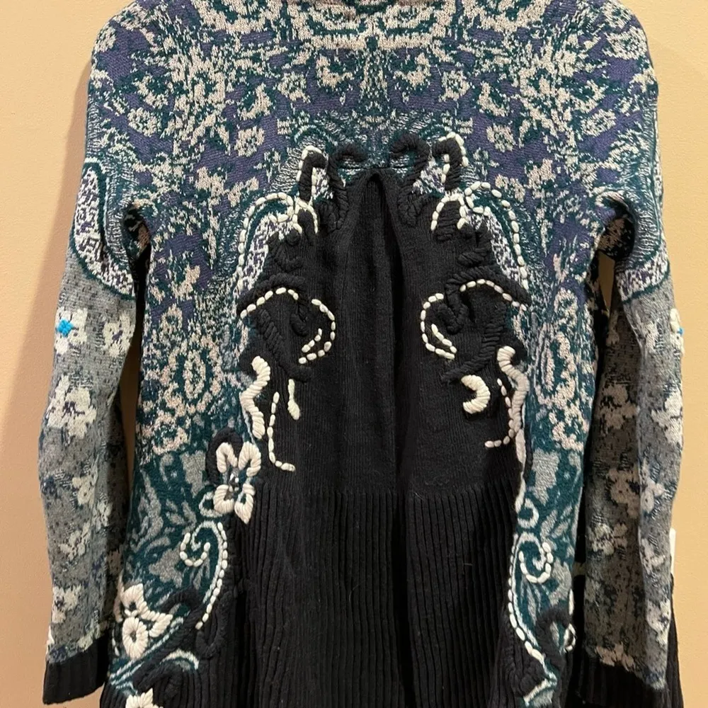 Anthropologie HWR Emma Sweater - Image 4