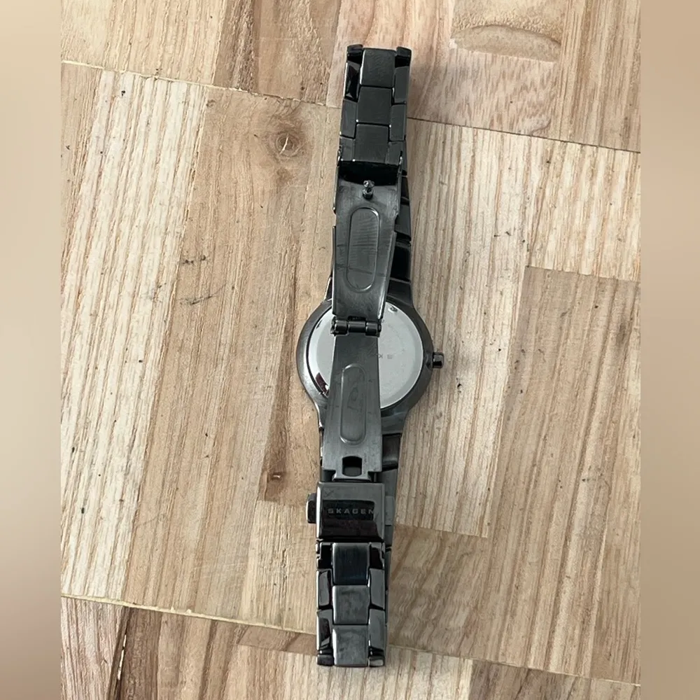 Skagen Steel Ladies Watch Black Dial Crystal Markers Black Stainless Bracelet - Image 9