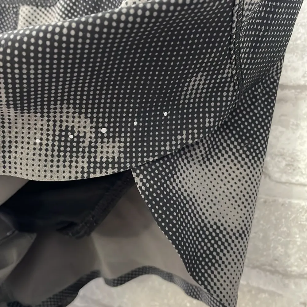 Athleta Run With It Printed 3.5” Short - Image 4