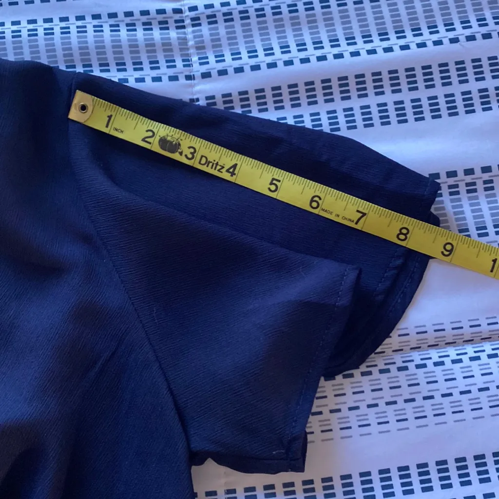 EUC Sienna Sky Navy Wrap Top, Size Small - Image 8