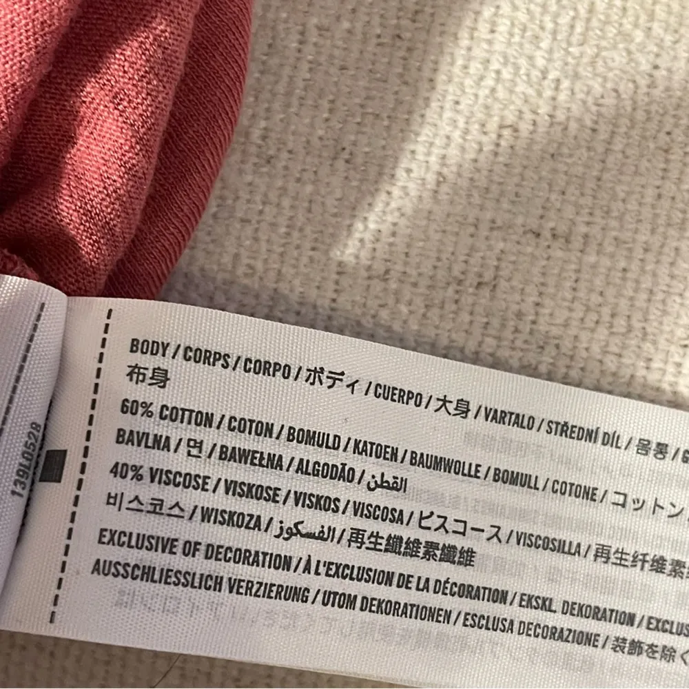 Abercrombie and Fitch Reversible Soft AF T-Shirt Twist Back or Front Size Med - Image 6