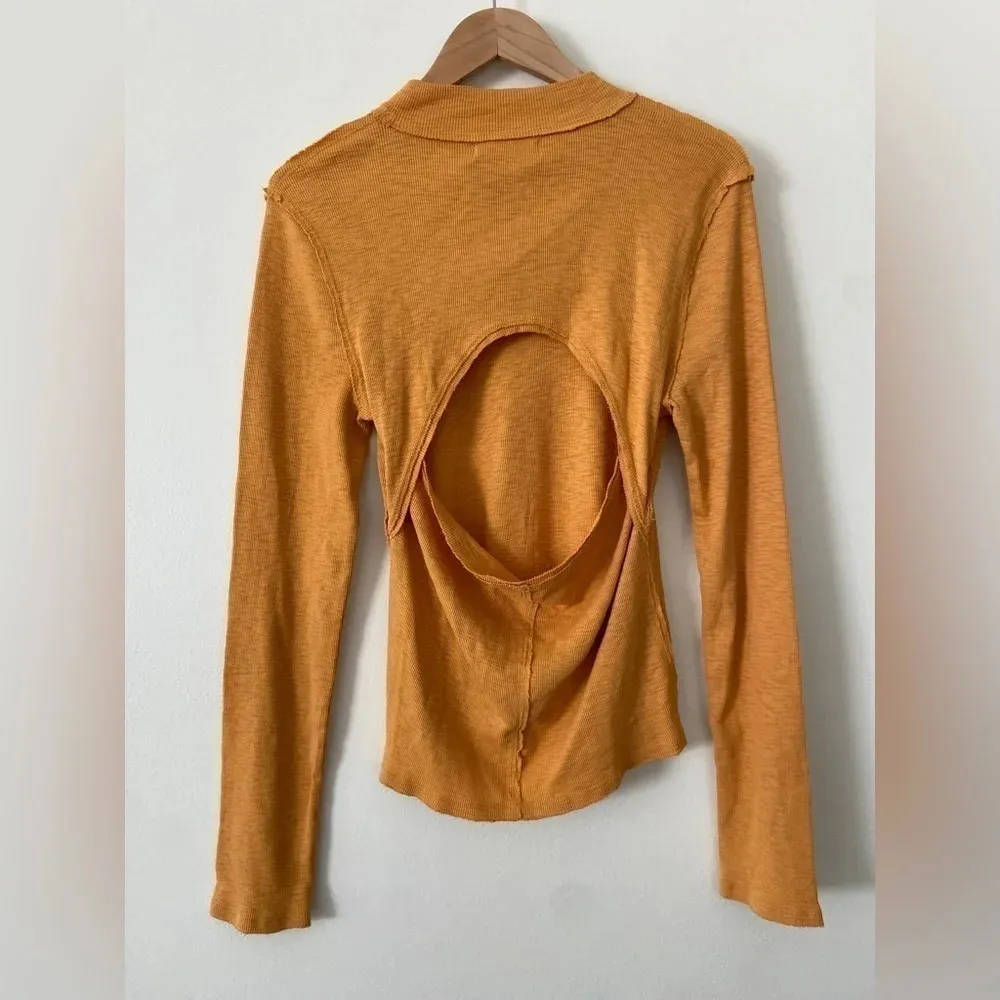 Free people we the free long sleeve open back top orange Size XL - Image 4