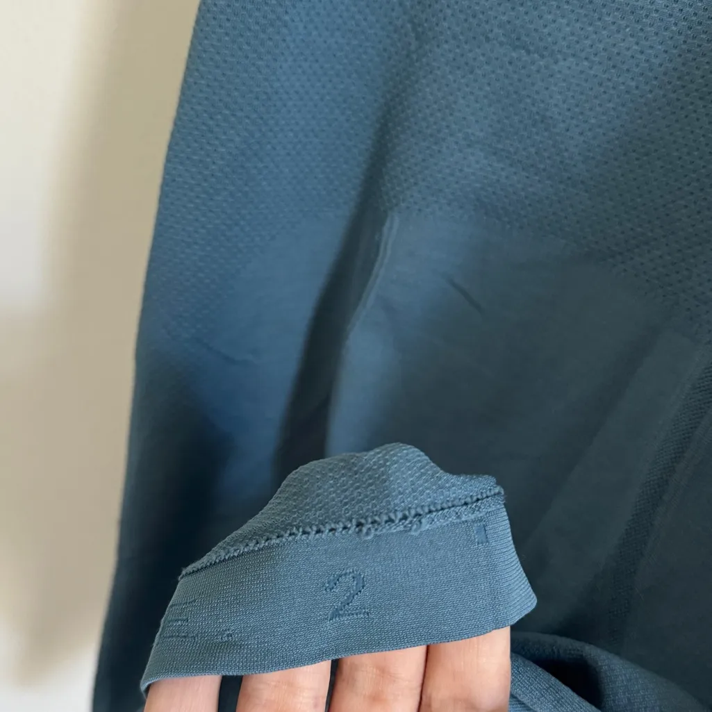 Lululemon Swiftly Tank Top Size 2 Blue - Image 4