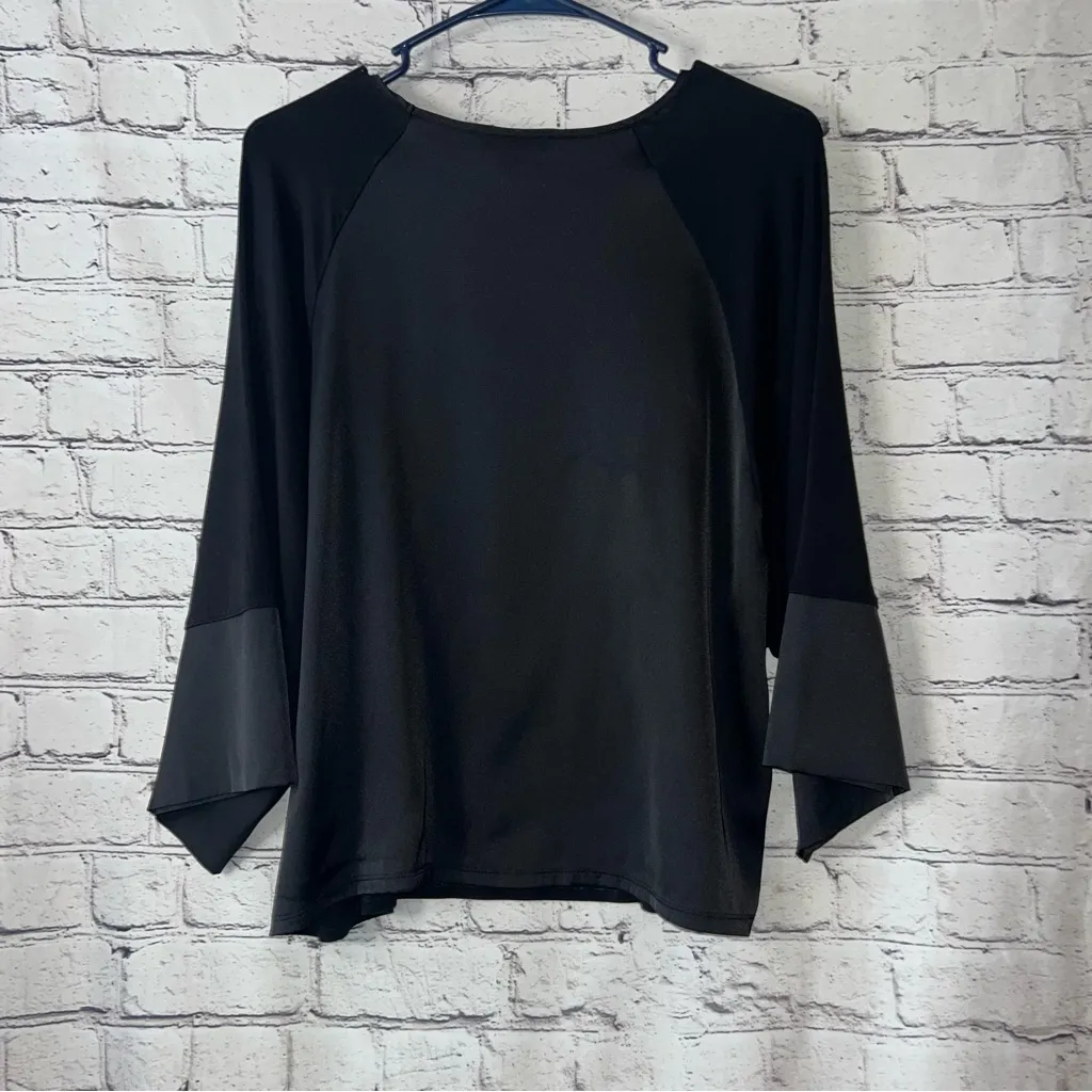 Express Black 3/4 Sleeve Blouse with Satin Detail Size Medium - Image 4