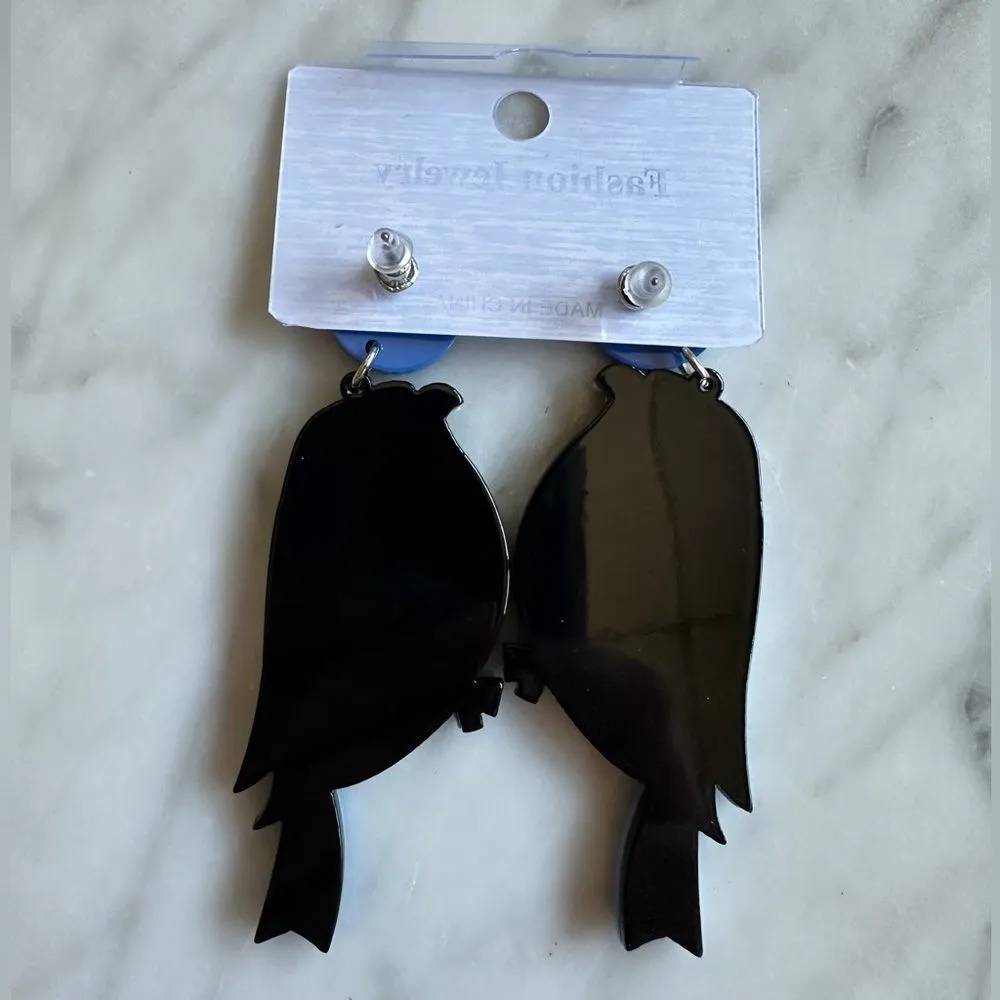 NWT dangle Blue parrot earrings - Image 3