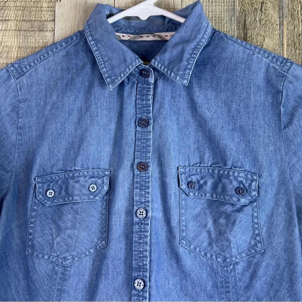 Guess (Flaw)Small Vintage Chambray Long Sleeve Tabbed Button Front Top w… - Image 7