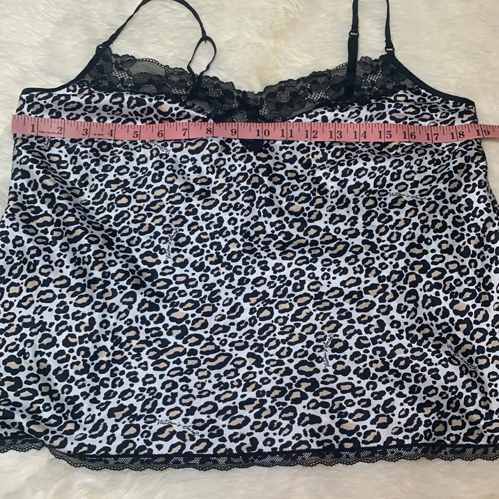 Victoria's Secret Leopard
Print‎ Silky Satin Cami Tank Top Size L - Image 9