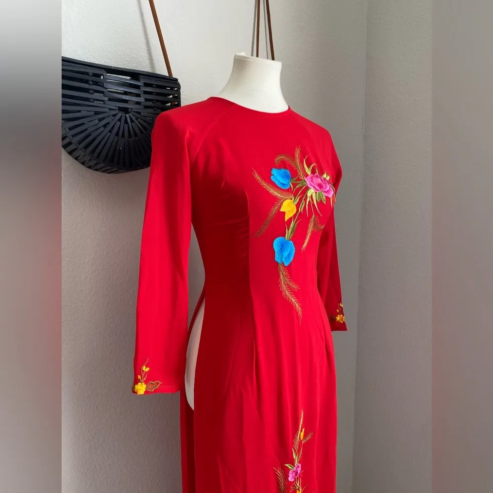 Traditional Vietnamese Red Maxi High Slit Dress, Size Medium - Image 2