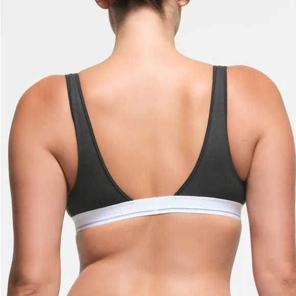 NWT SKIMS Cotton Rib Plunge Bralette Size 4X Sport Stripe Black White Logo Band - Image 4