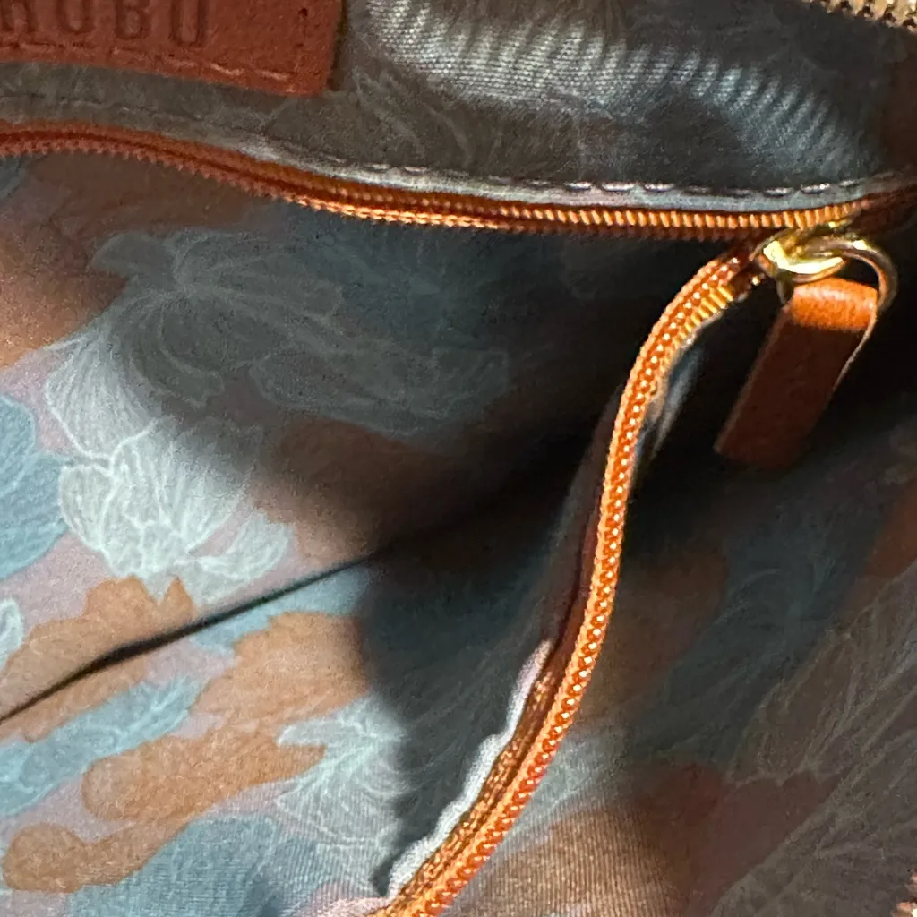 Vintage Hobo crossbody leather purse in light teal/sage Green - Image 6