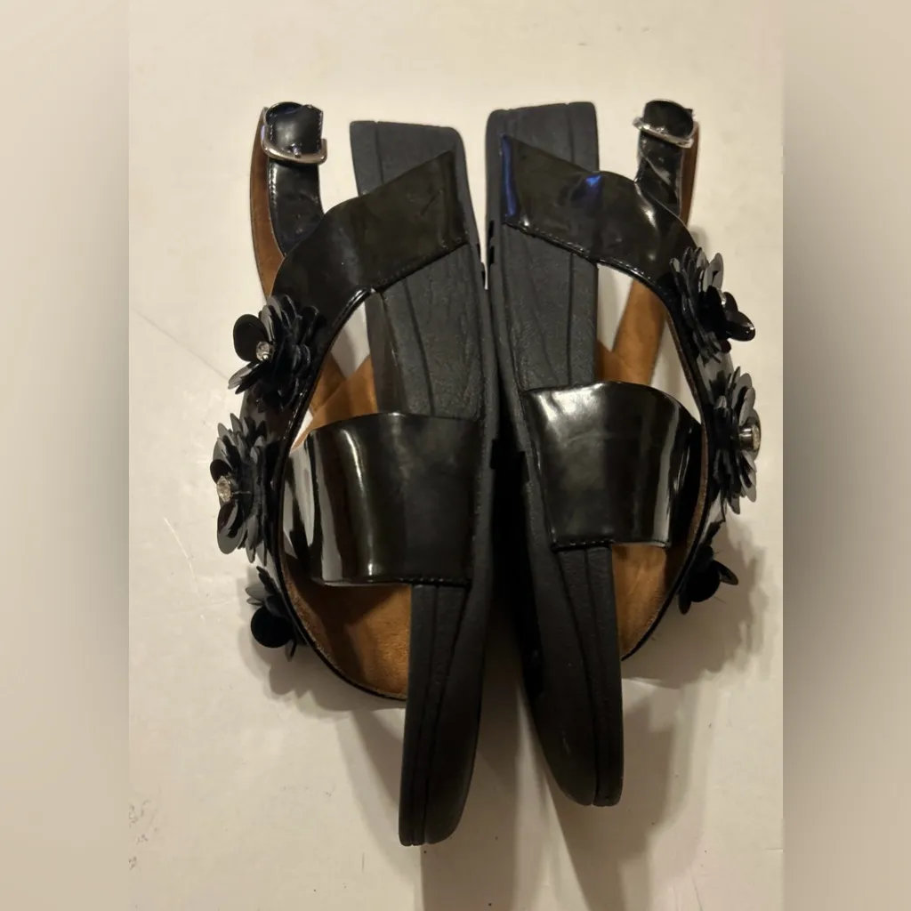 Fitflop Black Floral Women's Sandals - Image 5