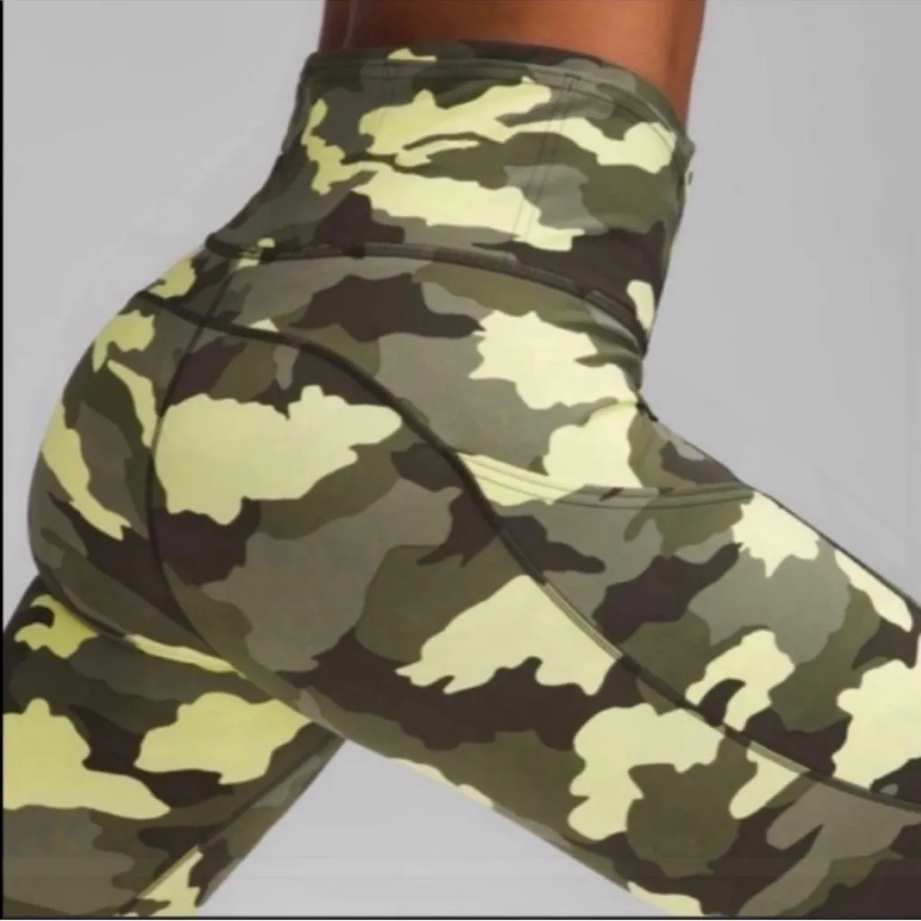 Lululemon Fast and Free Tight 25" Nulux Heritage 365
Camo Crispin Green size 6 - Image 2