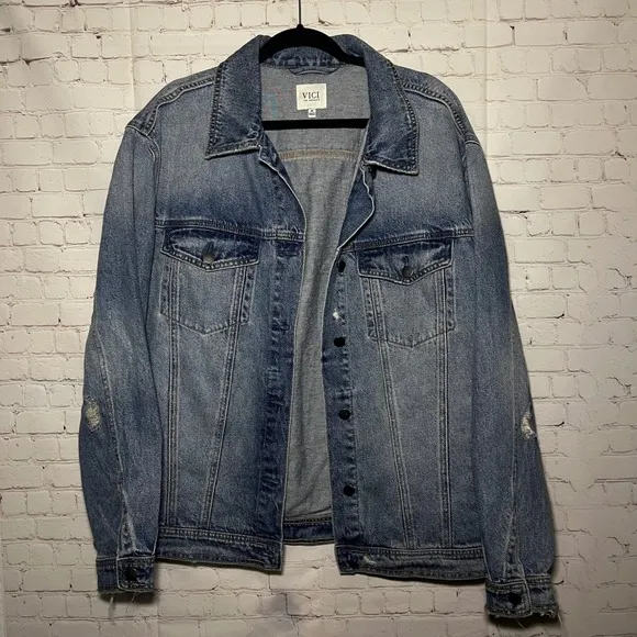 VICI Los Angeles Influencer Denim Jacket Oversized Distressed Light Wash Blue M Size M - Image 5