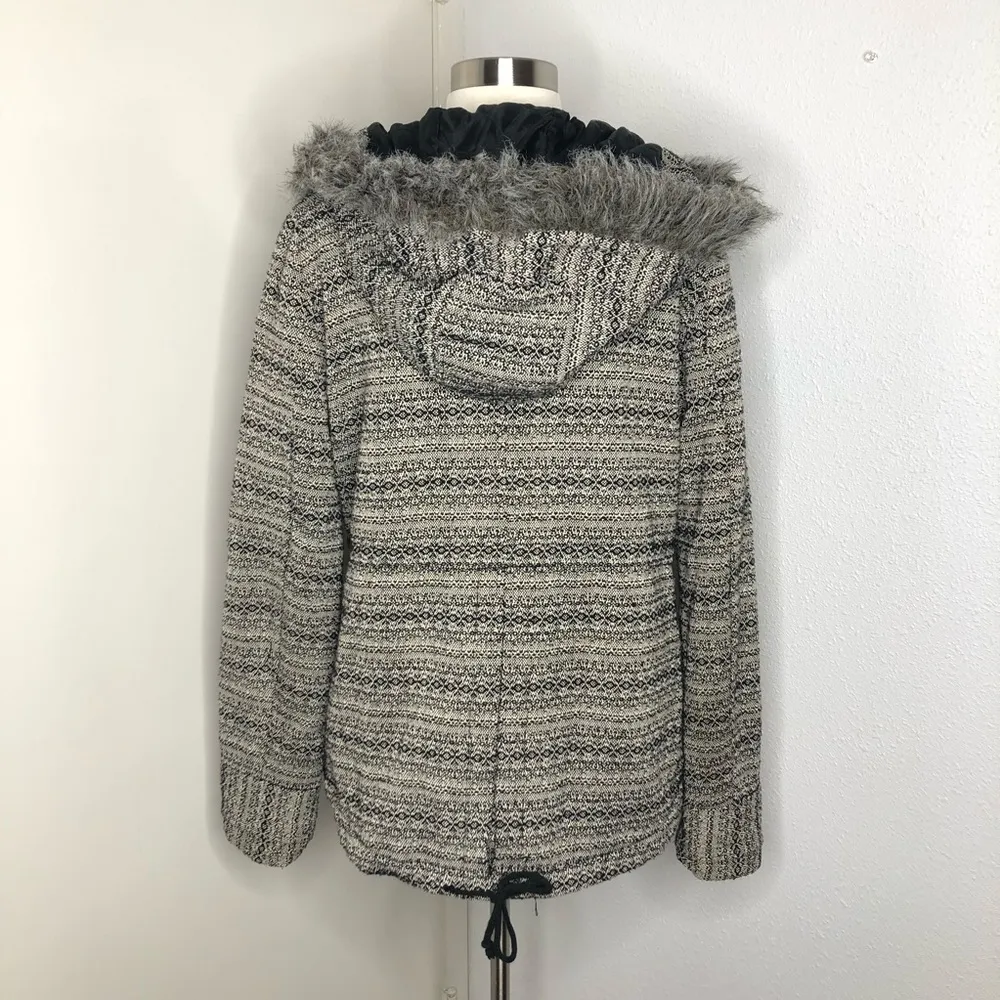 Jack by BB Dakota Jacquard Jacket with Faux Fur Hood size L - Image 4