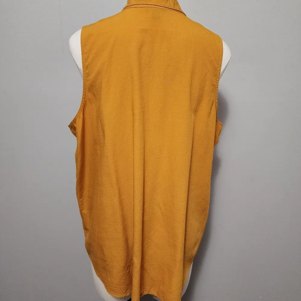 Ann Taylor Factory mustard textured sleeveless swing button down size xl - Image 7