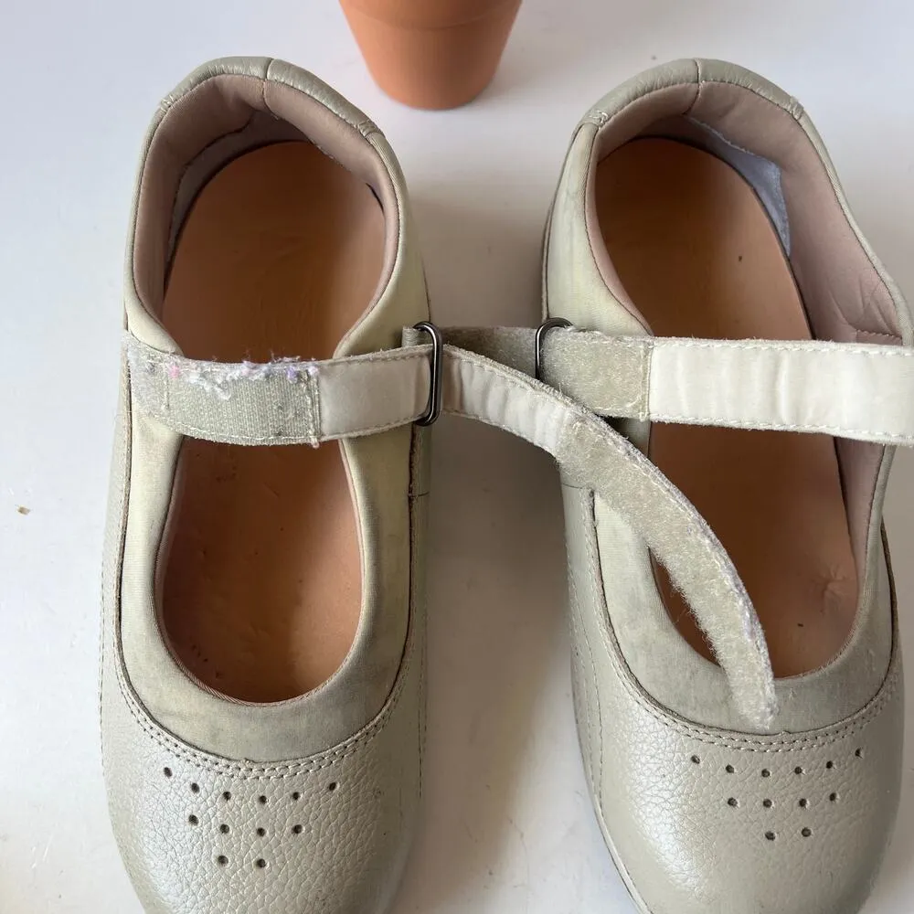 Drew Rose Mary Jane Women Shoes Sz 5.5M Beige Orthopedic Comfort Leather Strap - Image 7
