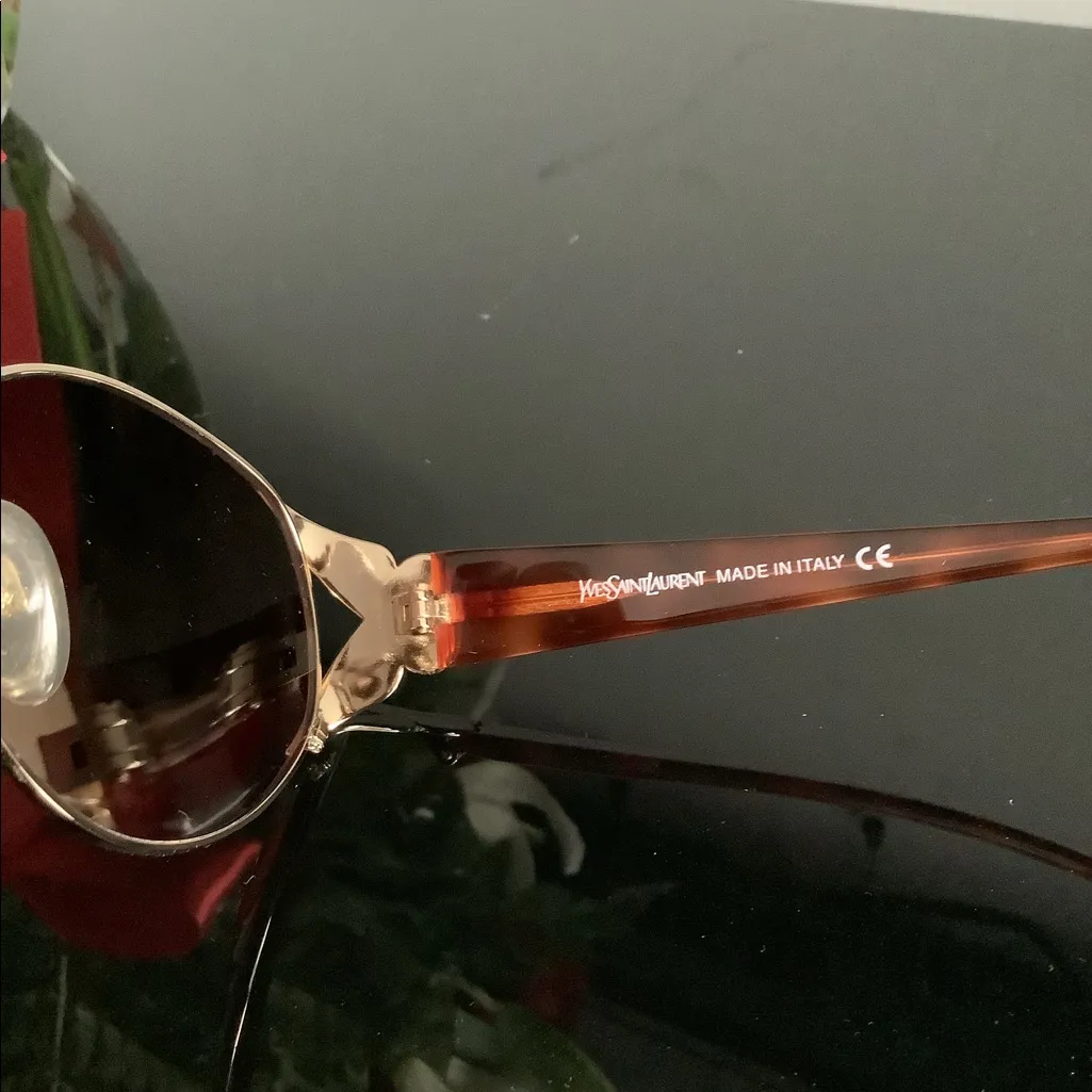 YSL sunglasses - nice model for lady 💜 - Image 3