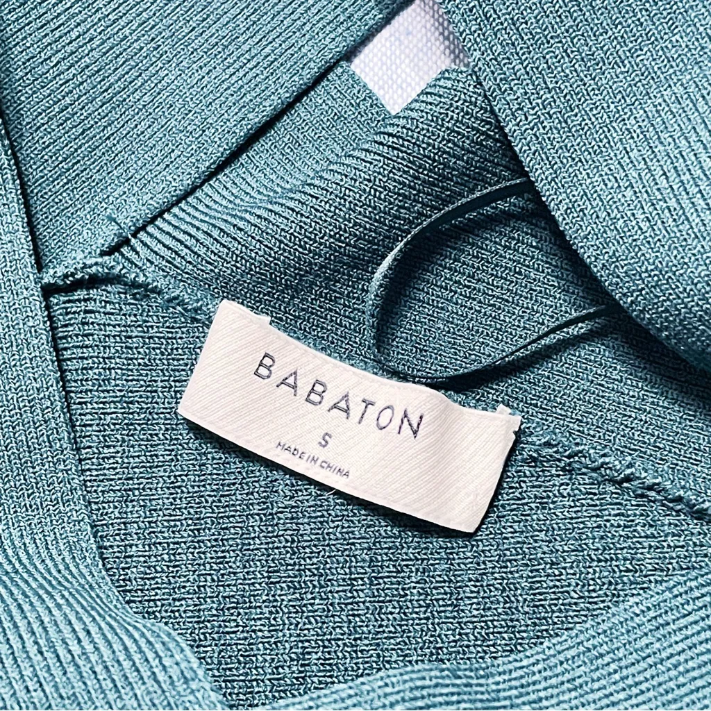 Aritzia Babaton Sculpt Knit Criss Cross Crop Tank Size S in Monarch Teal - Image 4