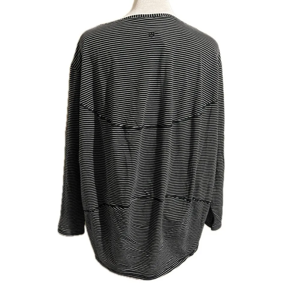 Lululemon Black & White Stripe Long Sleeve Pima Cotton Top – Size 4 - Image 5