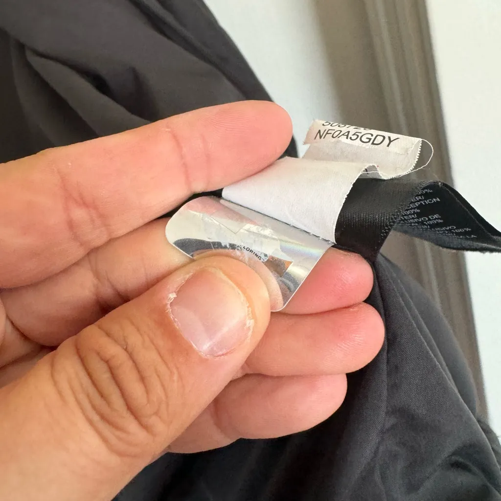 The North Face women’s black puffer jacket size small - Image 8