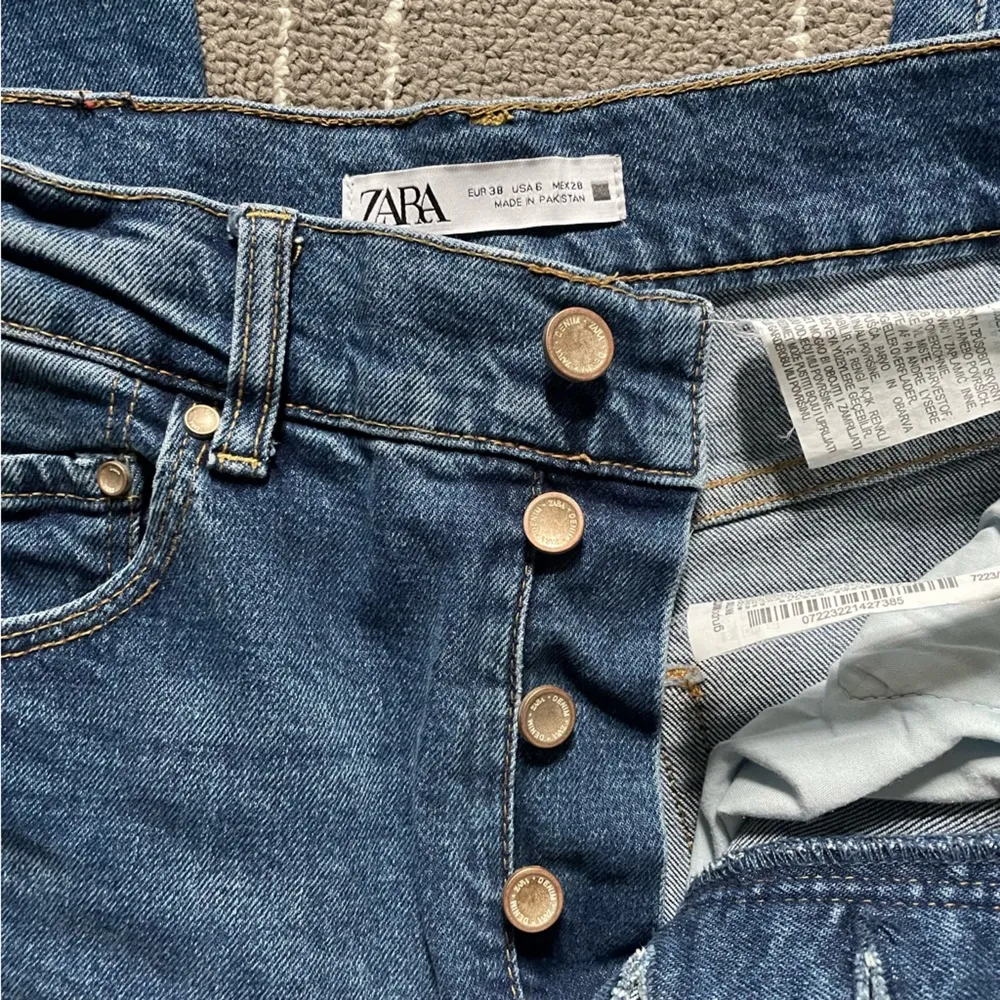 HIGH RISE VINTAGE SLIM JEANS Mid-Blue - Image 11