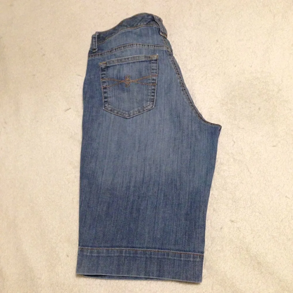 Tommy Hilfiger med wash denim boyfriend capris 8 - Image 4