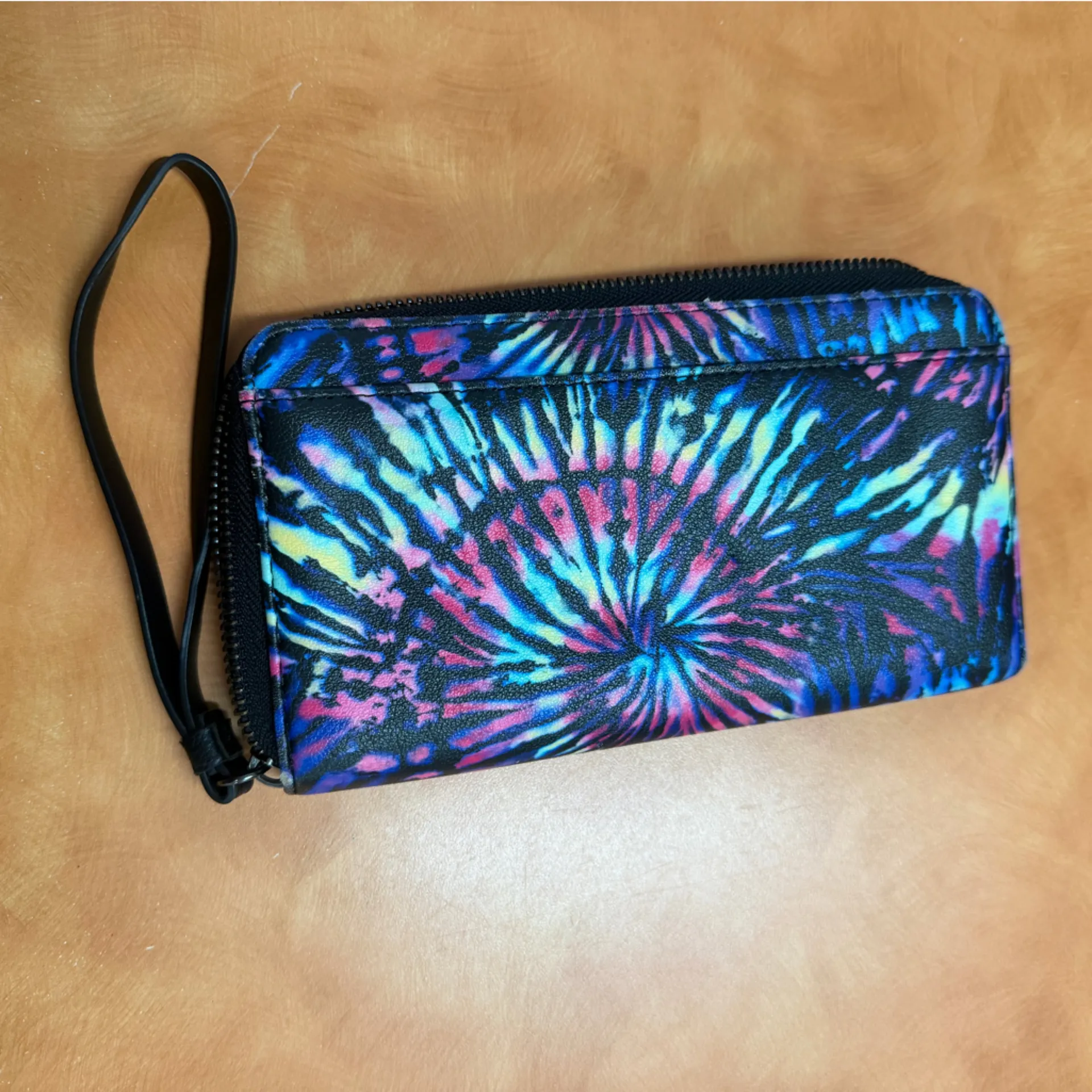 Vibrant Tie - Image 2