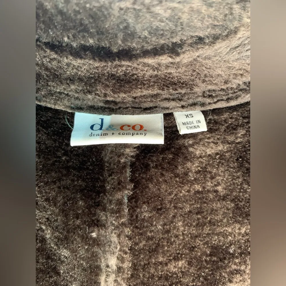 Denim and Co Green Faux Leather Vest - Image 9