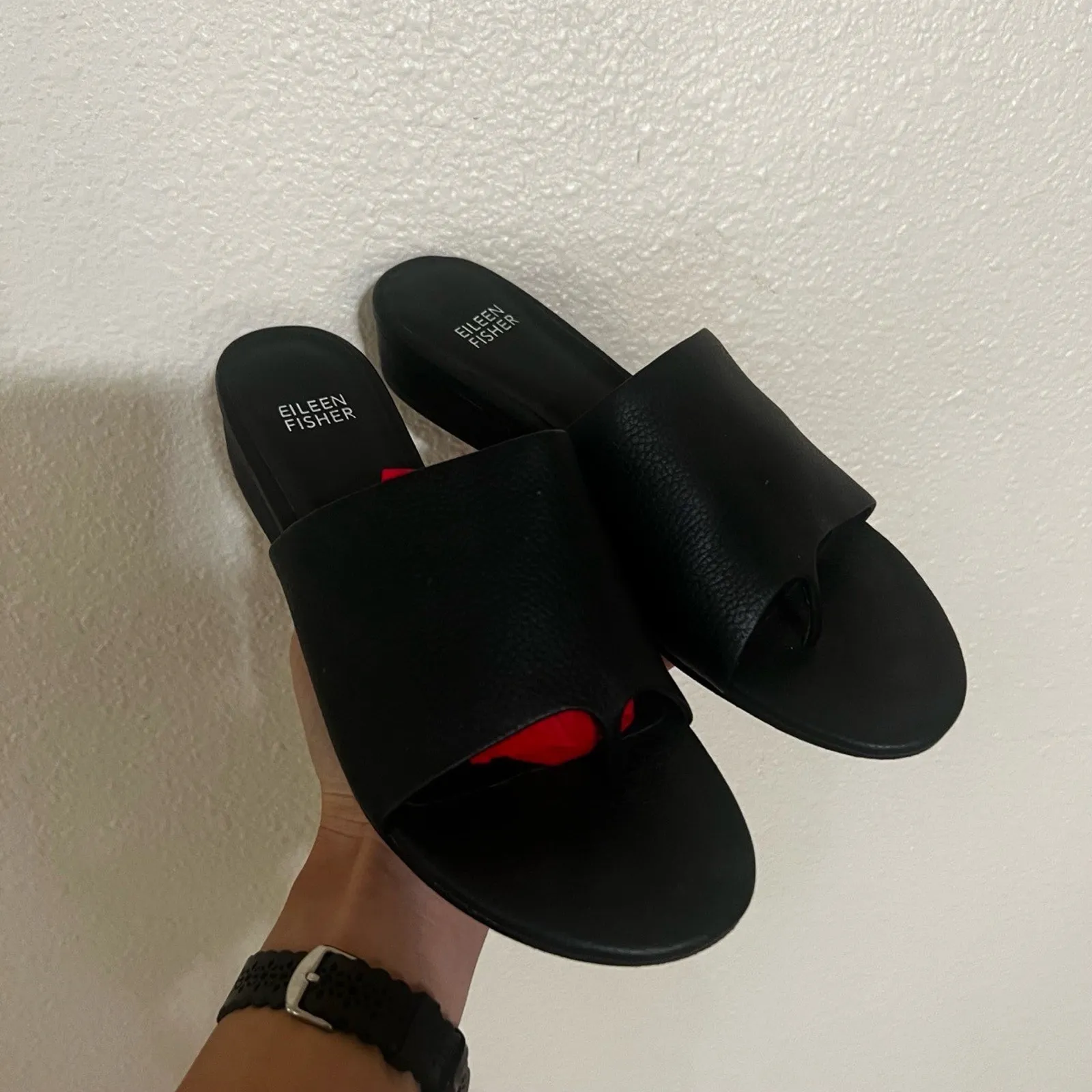 EILEEN FISHER Black Edge Leather Low Block Heel Thong Slip-On Slide Sandals 8.5 - Image 2