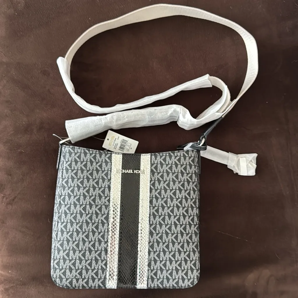 Michael Kors Jet Set Travel Crossbody Black & Silver Bag - Image 5