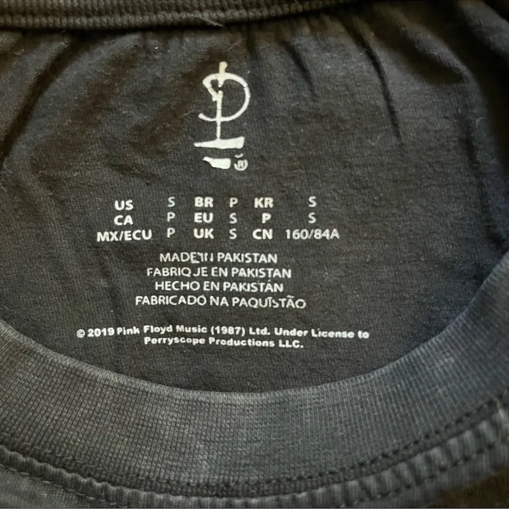 Pink Floyd Black Studded Tee Shirt Size Small - Image 6