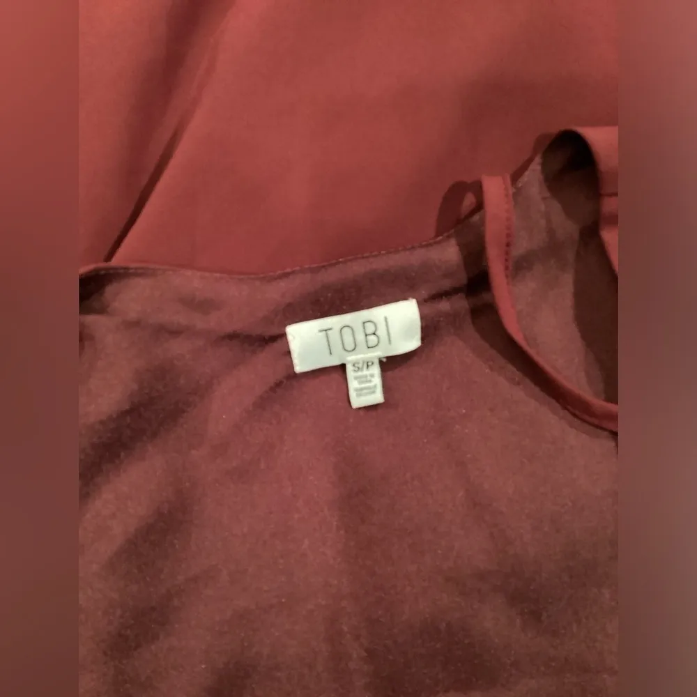 Tobi bell sleeve shift sheath knee length 3/4 Sleeve dress burgandy dress S - Image 8