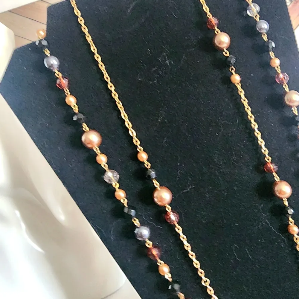 Double Strand Gold Chain Necklace with Crystals and Faux Pearls New - Image 4