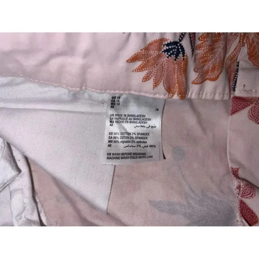 New Style & Co. Women‎ Mid Rise Shorts, Floral Pink Printed, Size 18 - Image 3