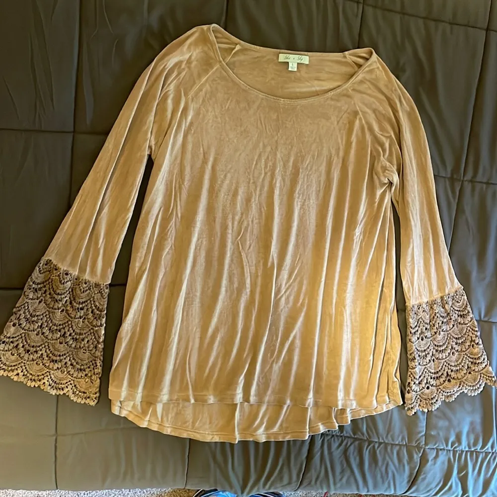 She + Sky Long Embroidered Bell Sleeve Shirt - Image 3