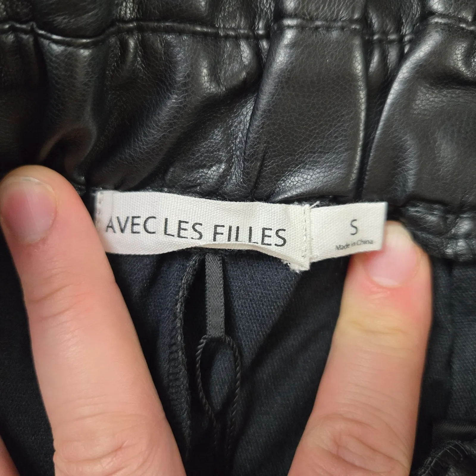 Avec Les Filles Black Faux Leather Belted High Waisted Straight Pants Size Small - Image 7