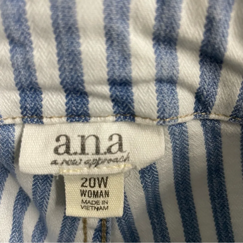 a.n.a Blue and White Striped Jean Cinched-Waist Shorts with Tie-Belt Size 20W - Image 2