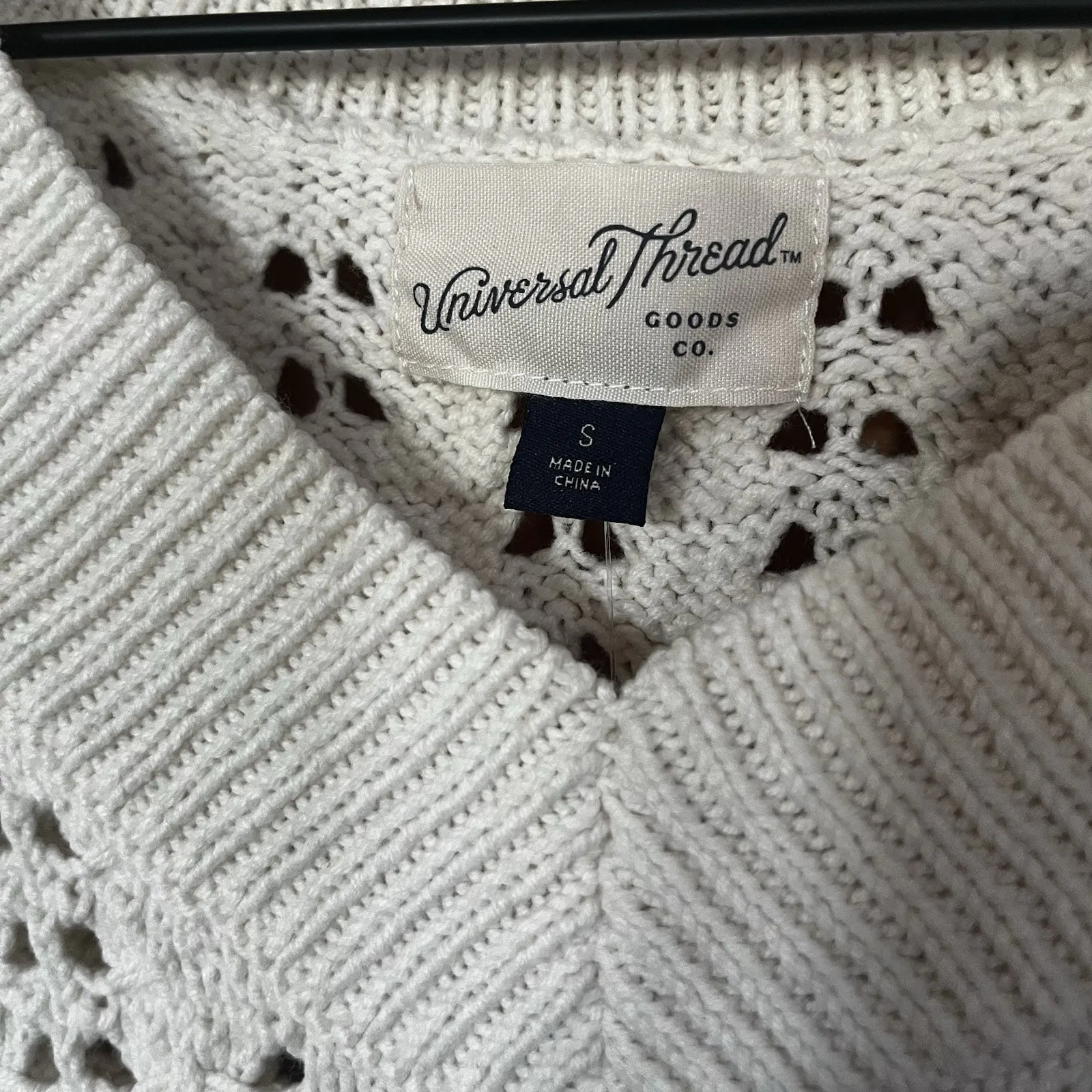 Universal Thread Woman's Small Cream Open Knit Sweater Long Sleeve V Neck‎ - Image 2