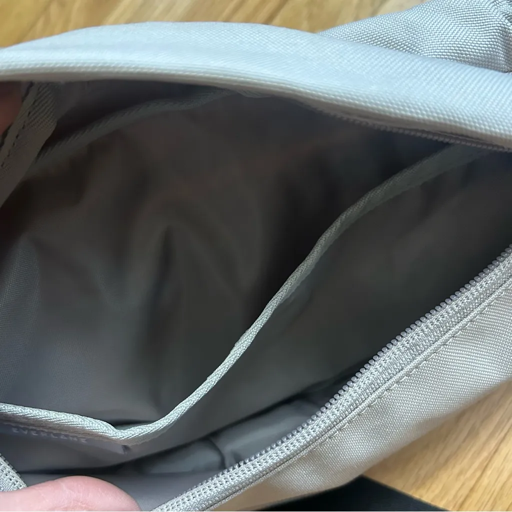 Everlane Renew Transit Adjustable Fanny Pack Warm Quartz Sling Bag Belt Bag - Image 9