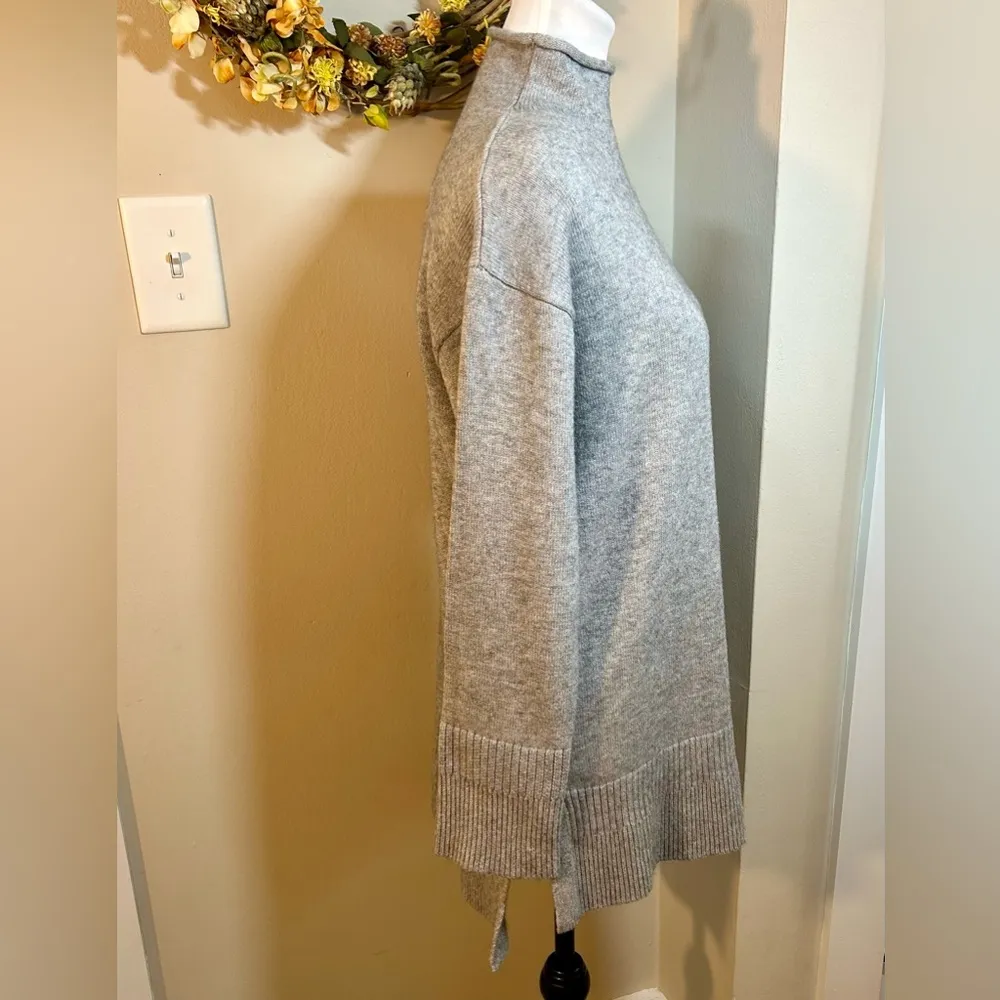 ANTHROPOLOGY MOTH Saskia Oversized Gray Mock Turtleneck Long Sweater Sz XS - Image 5