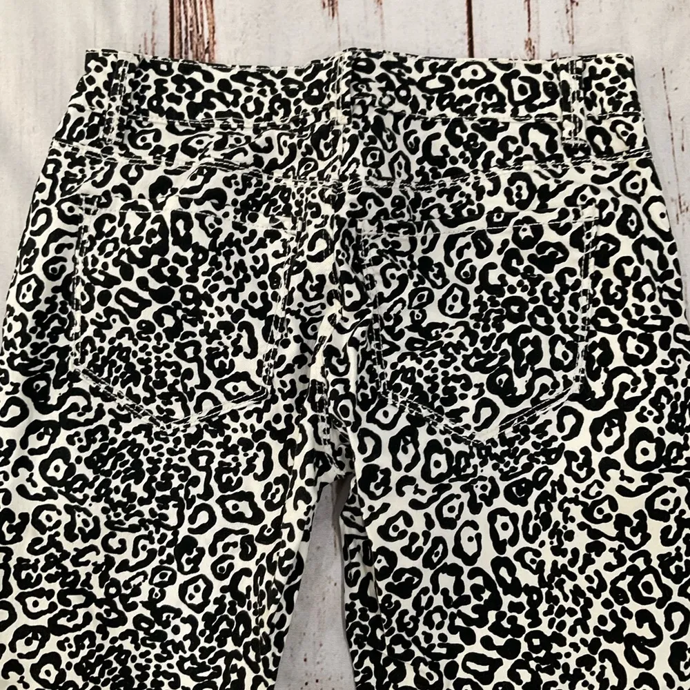 ANN TAYLOR MODERN FIT LEOPARD PRINT LIGHT JEANS - Image 4