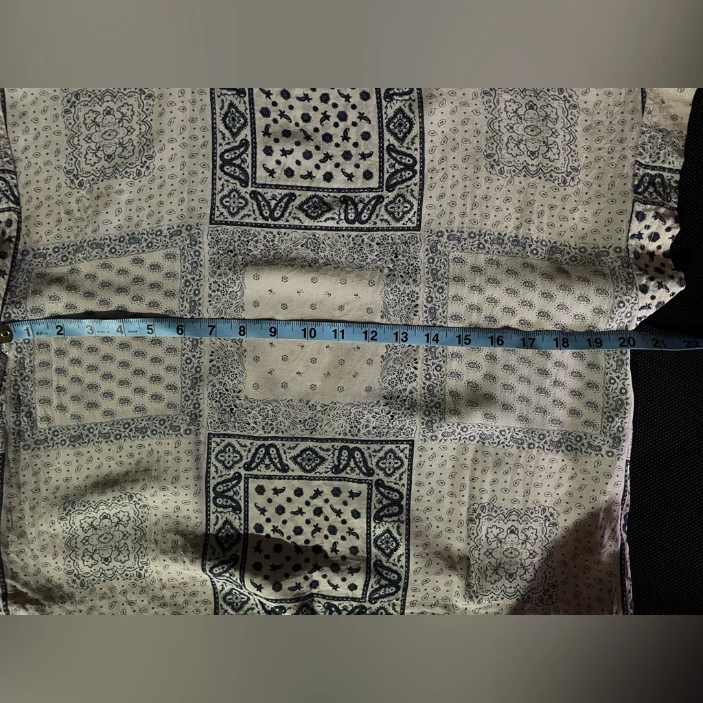 Madewell Kyoto 100% Silk Bandana Print Top in size Small - Image 10