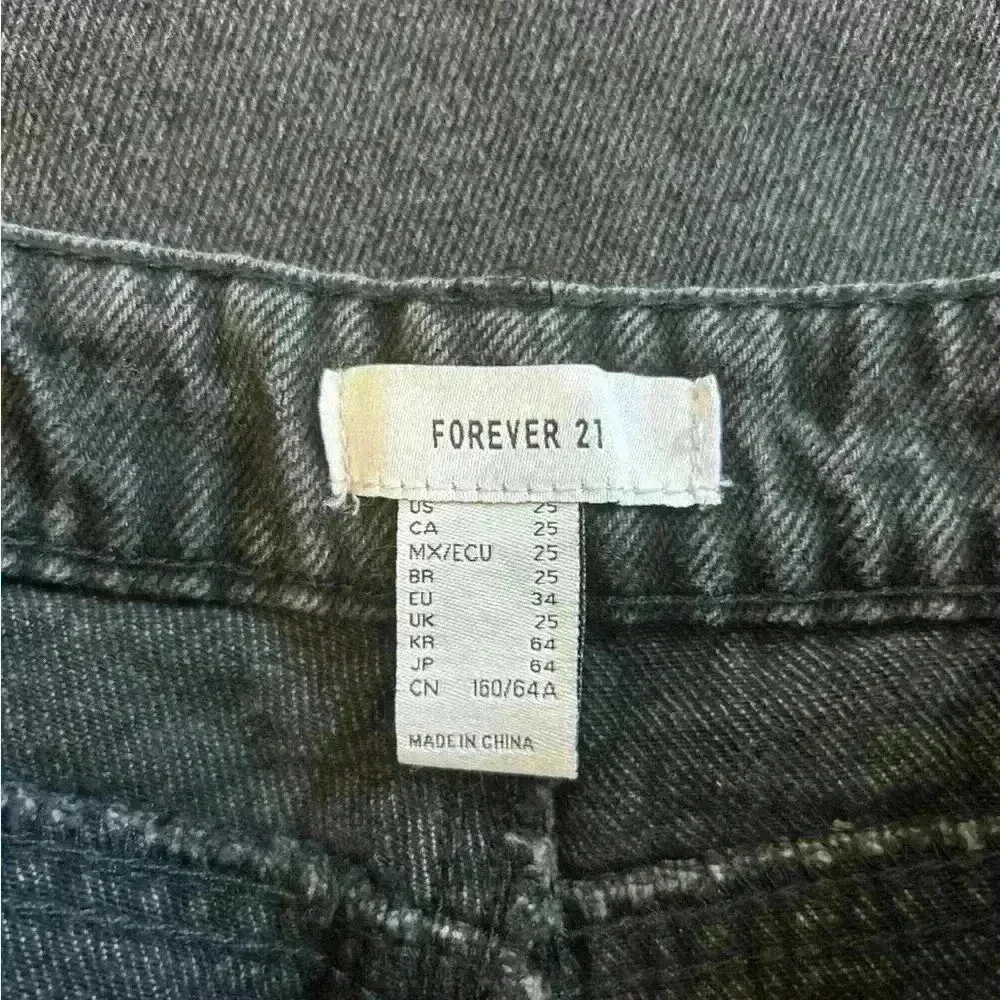 Forever 21 black denim high rise jeans in size 25 - Image 5