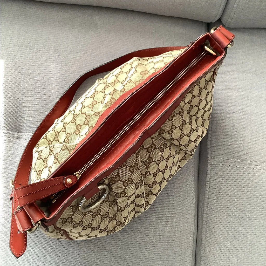 Authentic GUCCI canvas shoulder bag 🔥🔥 - Image 4