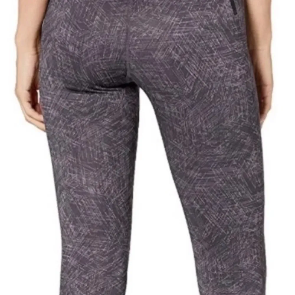 Craft Brand Lightweight Cropped Running Tights Size Medium Gray - Image 2