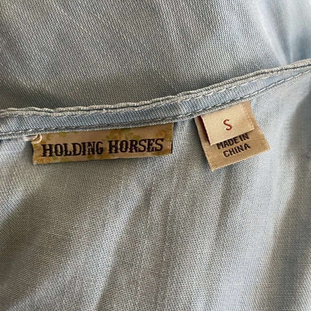 Anthropologie Holding Horses chambray embroidered sleeveless size small dress. - Image 4