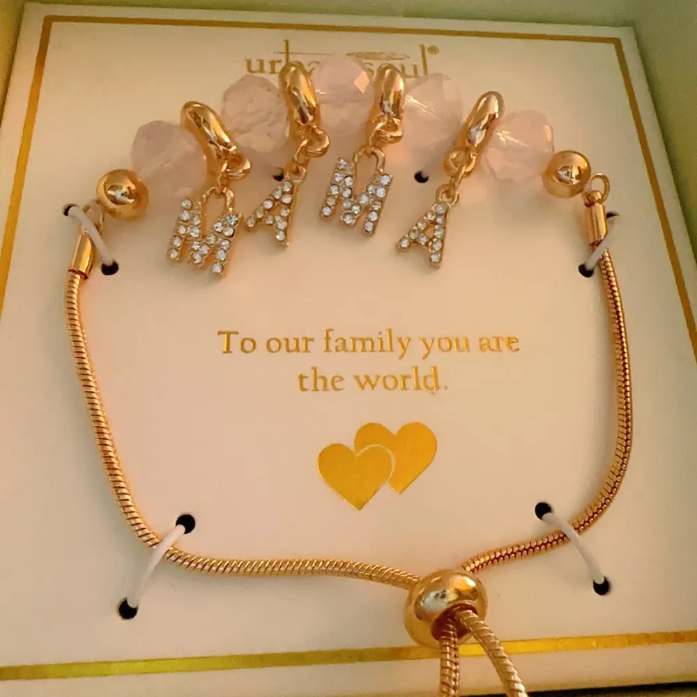 Urban soul Mother’s Day perfect present 🎁💝 light pink & gold bracelet “mama” - Image 2
