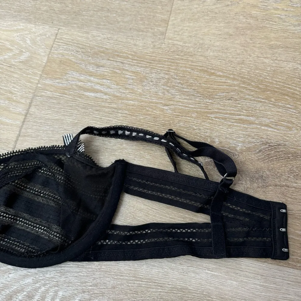 Victoria’s Secret Unlined Sheer Black Lace Bows Bralette Bra - Image 7