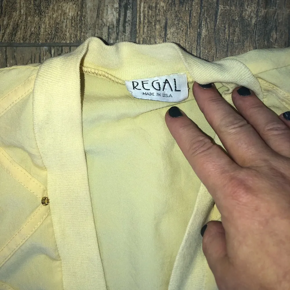 Vintage Gramma style cardigan Yellow Size M - Image 3