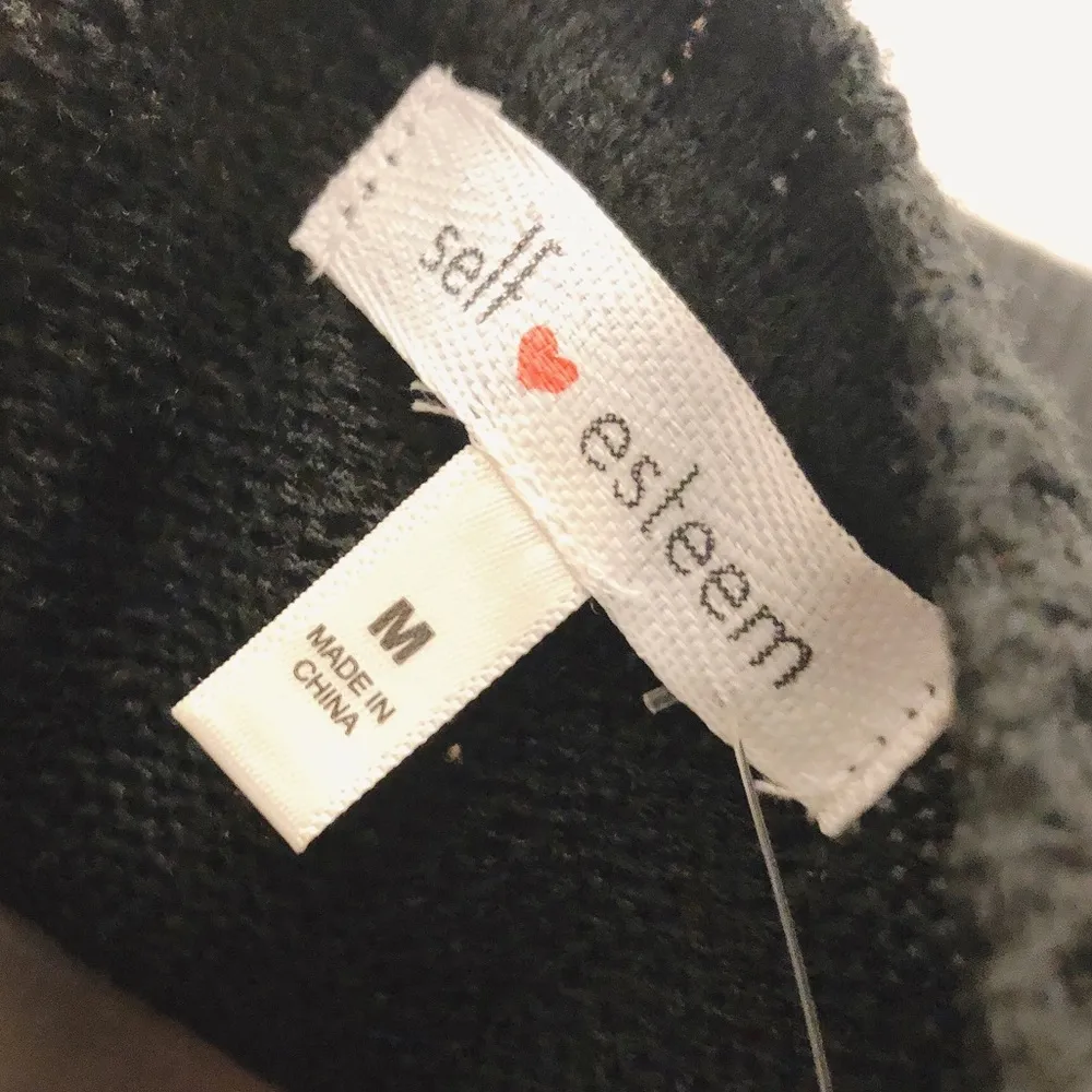 Self Esteem 2-Pc Crewneck Christmas Sweater w/Infinity Scarf, Size M New w/Tag - Image 9